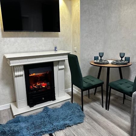 White Rooms On City Center Lviv Exterior foto