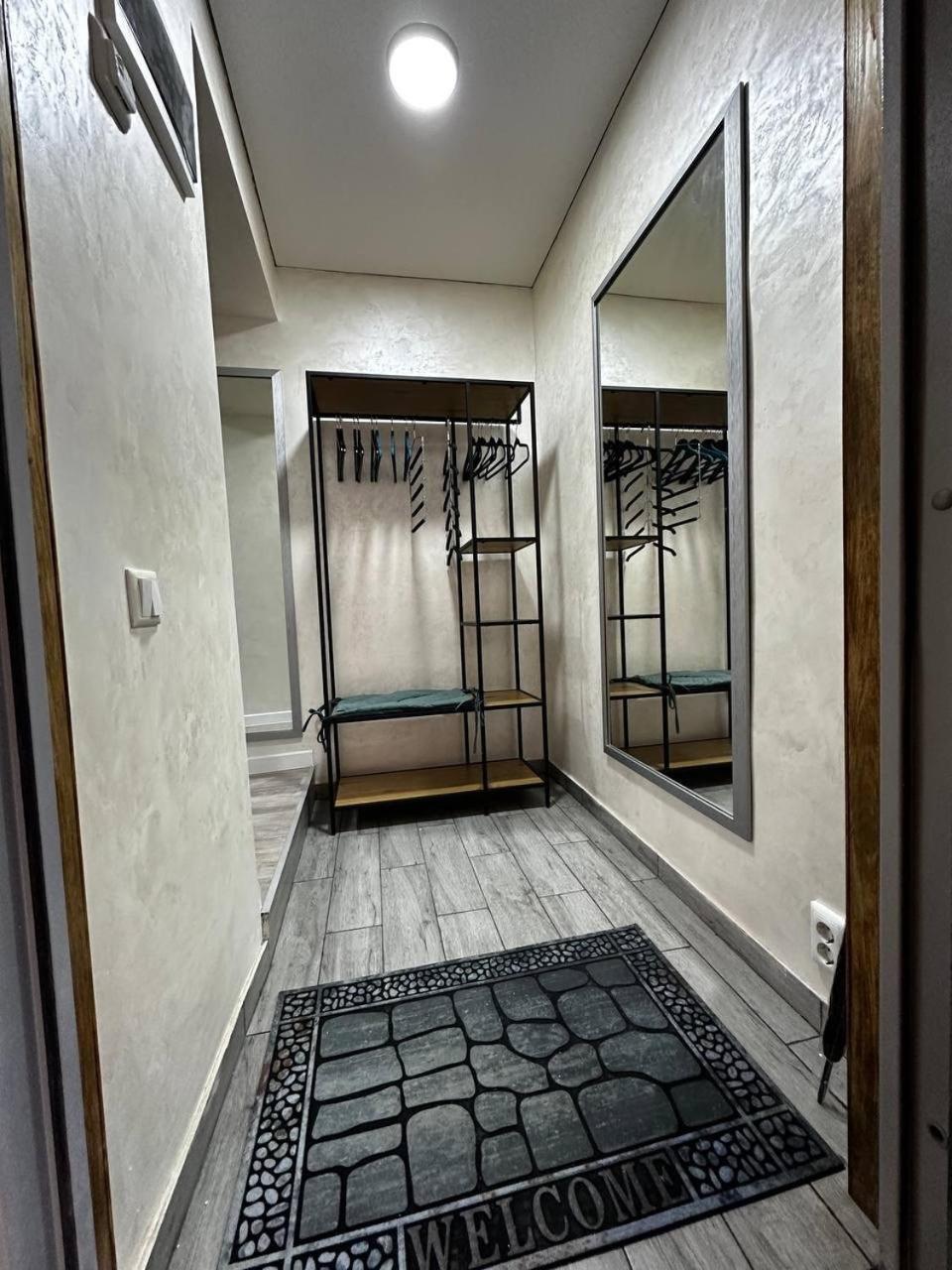 White Rooms On City Center Lviv Exterior foto
